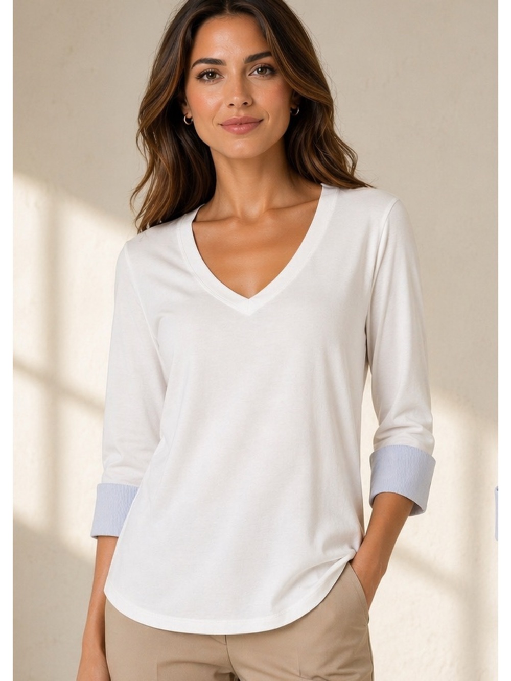 Amina Rubinacci Worth Avenue Scettro White V neck Top Excellent Italy  44 / 8